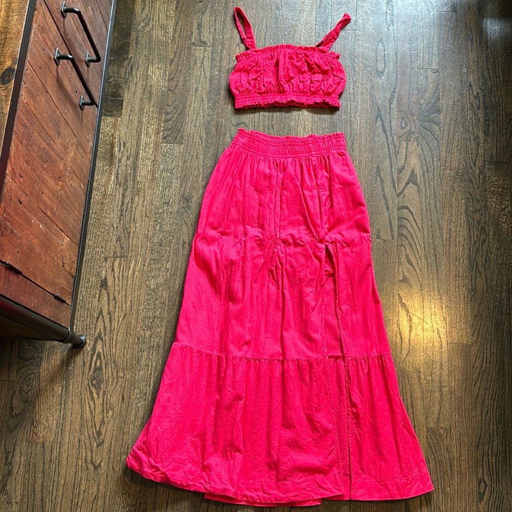 Abercrombie two piece pink matching set high waisted skirt and crop top XS